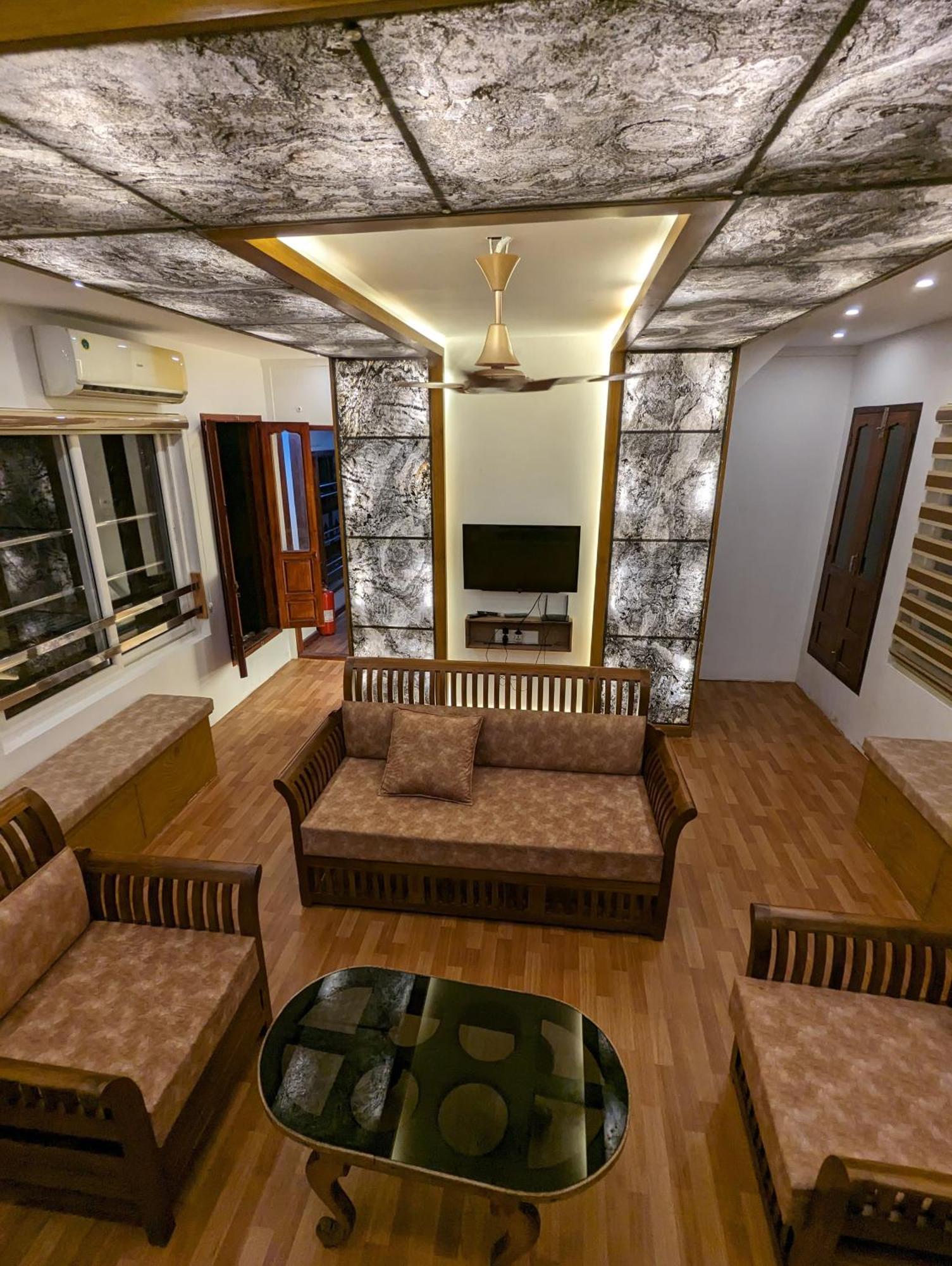 Grand Villa Houseboat Кумараком Екстер'єр фото