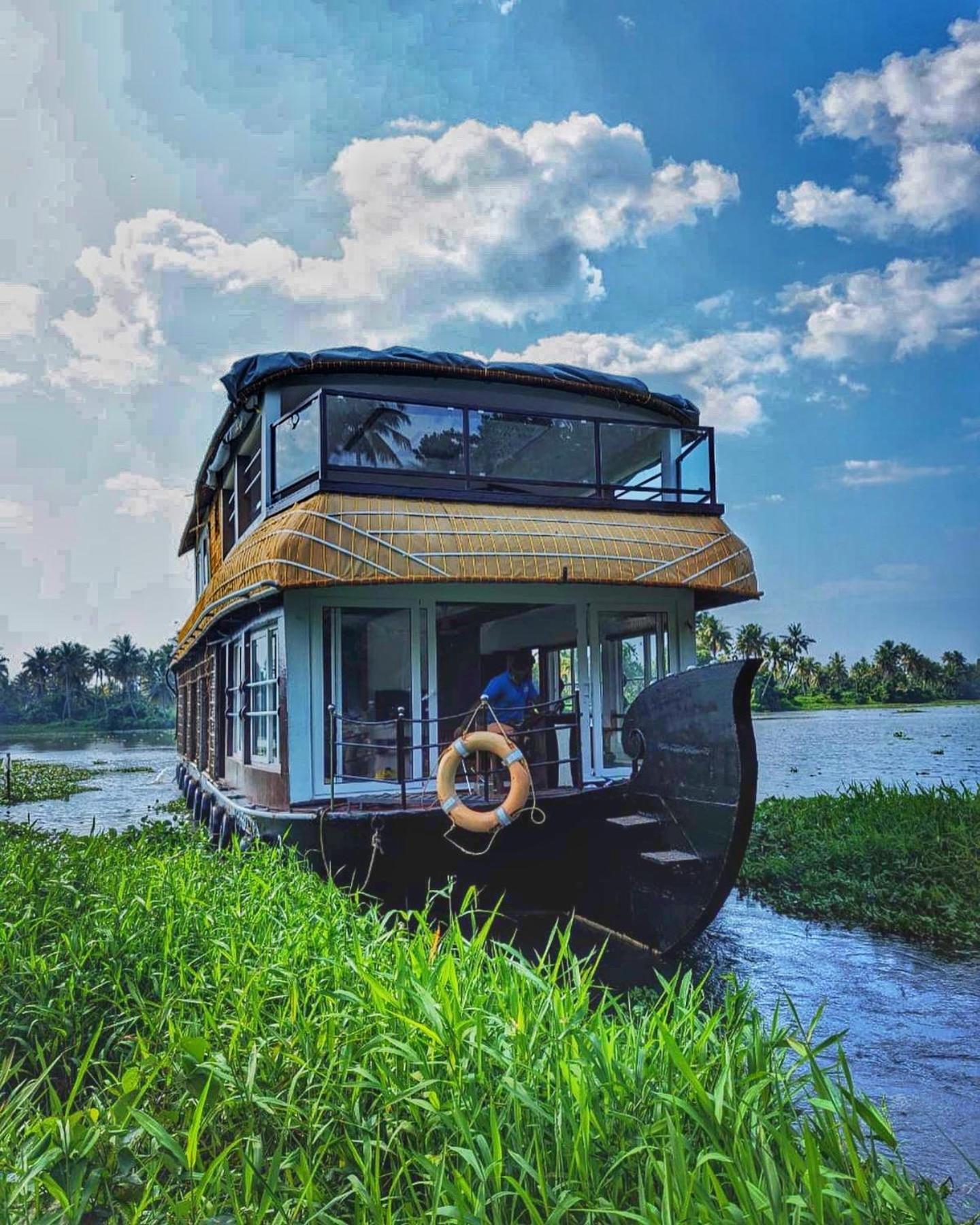 Grand Villa Houseboat Кумараком Екстер'єр фото